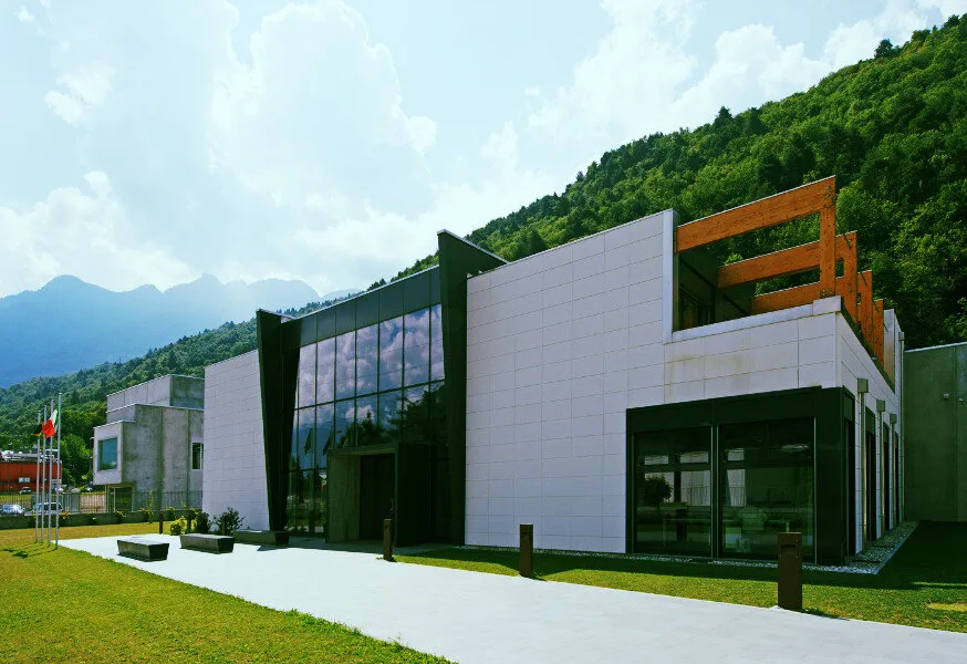 Edificio produttivo presente nell’archivio fotografico Mazzoni Costruzioni